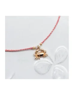 BIANCA - COLLIER CHARM AVEC PETIT CRABE SUR CORDON LUREX
