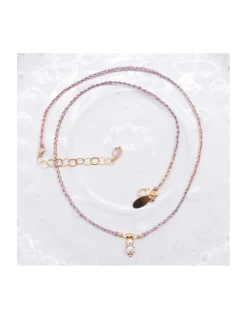 BIANCA - COLLIER CHARM ZIRCON, PERLES D'EAU DOUCE ET PERLES PLAQUÉES OR SUR CORDON LUREX