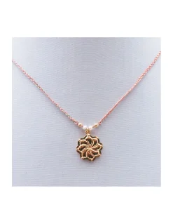 BIANCA - COLLIER MÉDAILLE FLEUR DE TIARE N°2 SUR CORDON LUREX