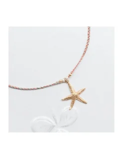 BIANCA - COLLIERS AU CHOIX : CHARMS COQUILLE SAINT JACQUES, ÉTOILE DE MER ET PETITE ÉTOILE DE MER SUR CORDON LUREX