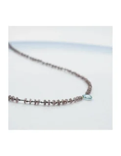 BLUE STORM - COLLIER GRENATS CAMÉLÉON ET GOUTTE ZIRCON BLEU