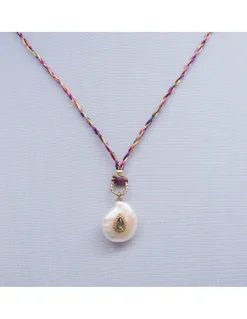 COLLIER - NAIADE PERLE D'EAU DOUCE ET TOURMALINE VERTE SUR CORDON EN SOIE
