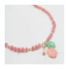 GIGI - COLLIER COURT RHODOCHROSITES RONDELLES ET CHRYSOPRASES PEAR AVEC CHARMS