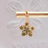 SCANDALE - BOUCLE D'OREILLE PUCE CZ ET CHARM FLEUR VERTE